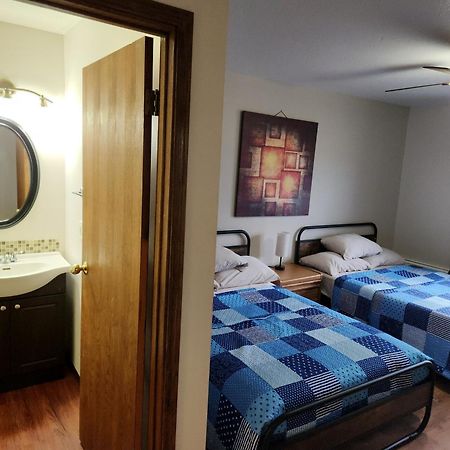 Midway Motel Radisson Bagian luar foto