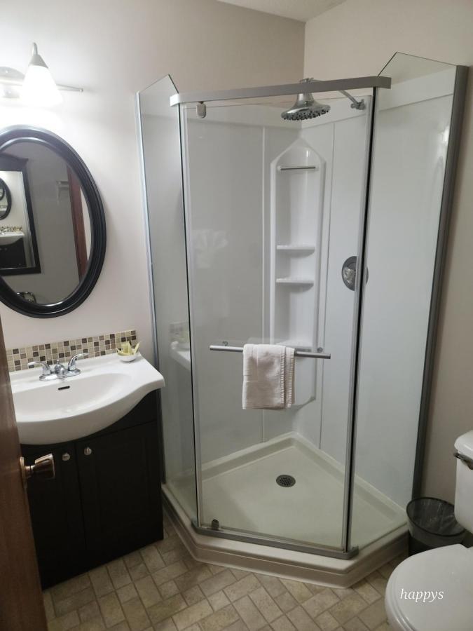 Midway Motel Radisson Bagian luar foto